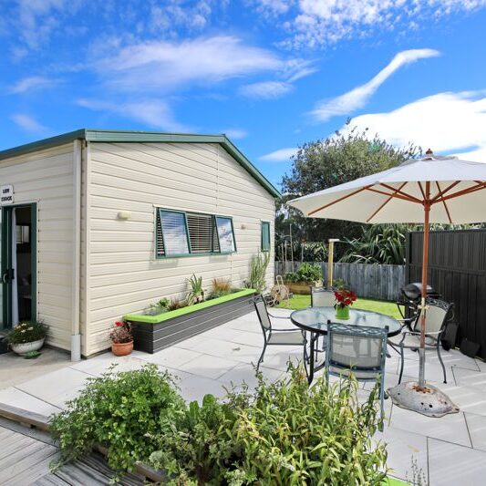 Green Door on 4 Holiday Accommodation Whitianga New Zealand